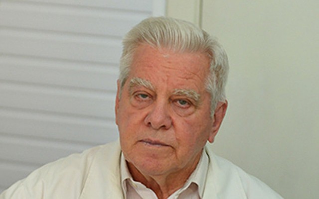 Пономарев Леонид Емельянович